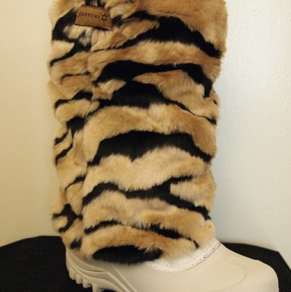 LAST PAIR Boot covers & Scarf Faux Fur Tiger new No tags - Picture 3 of 7